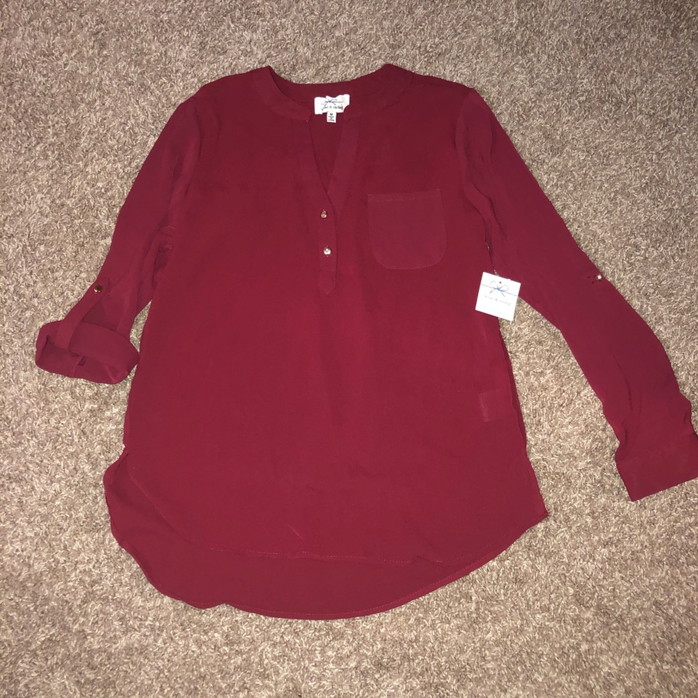 Long sleeve burgundy top